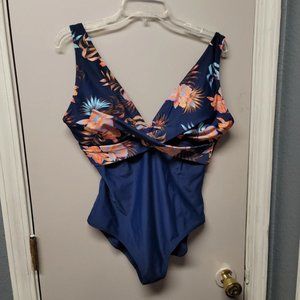 Heat Size Large Ladies Swimsuit